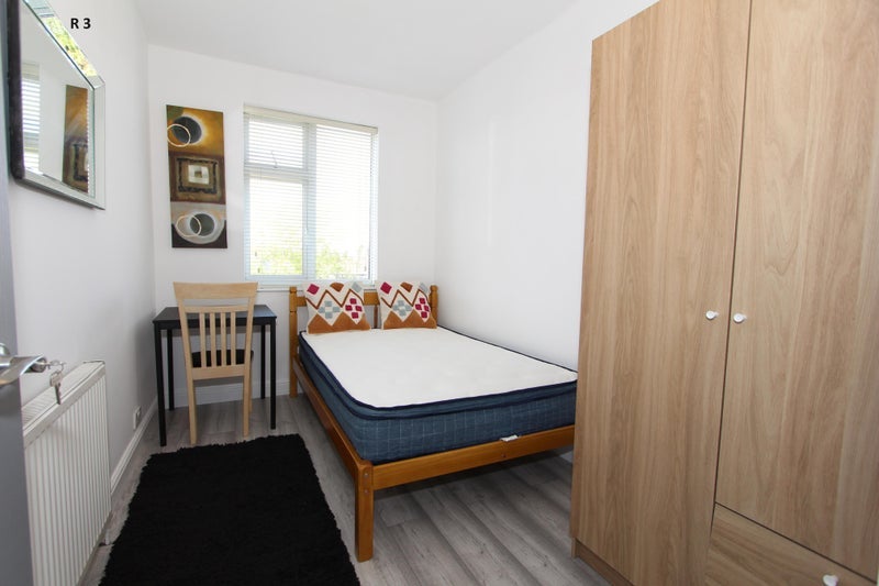 Room Hemsworth Road in Sheffield