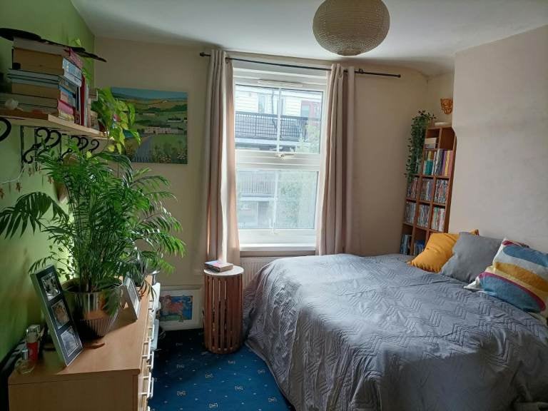 Flat Algarve Road in Greater London