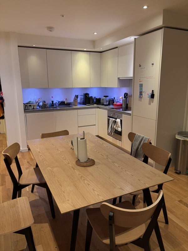 Room Mirabelle Gardens in Greater London