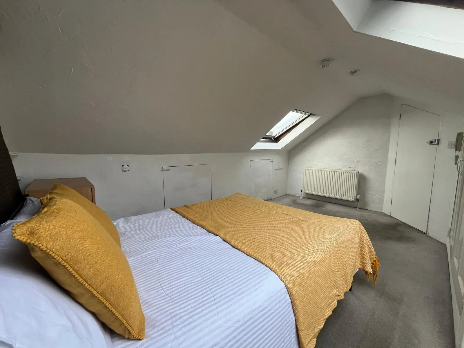 Room Hayle Road in Maidstone