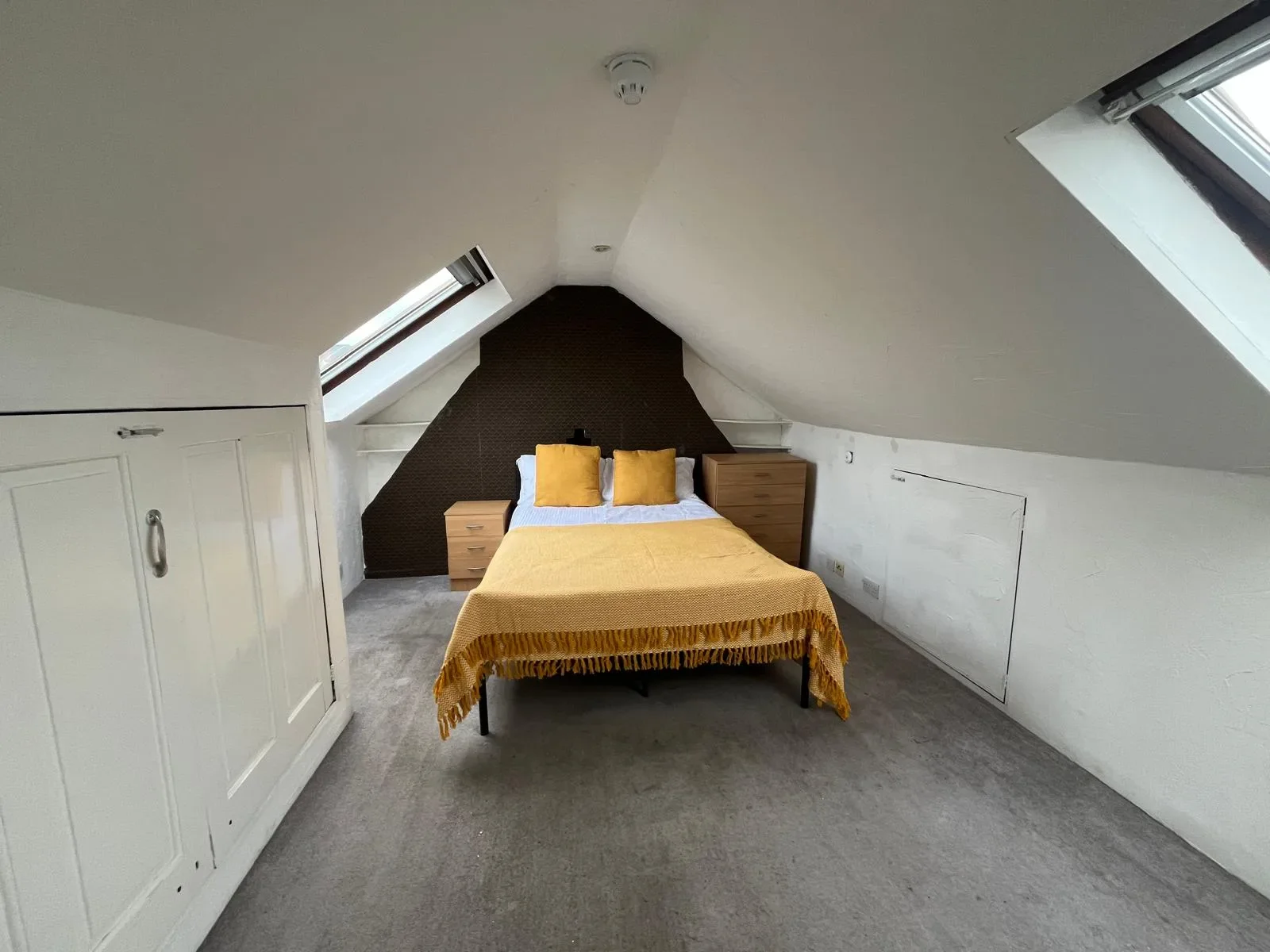 Room Hayle Road in Maidstone