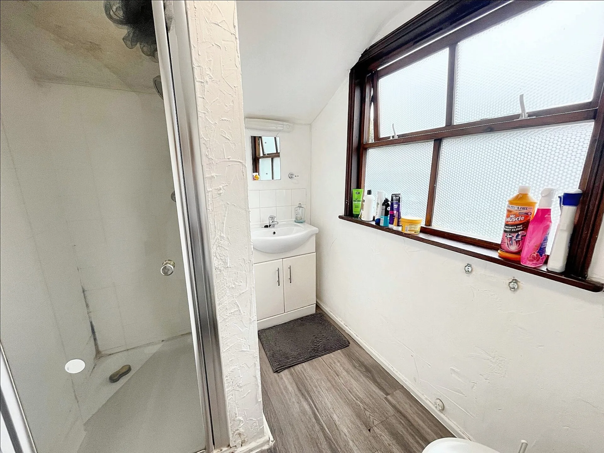 Room Hayle Road in Maidstone