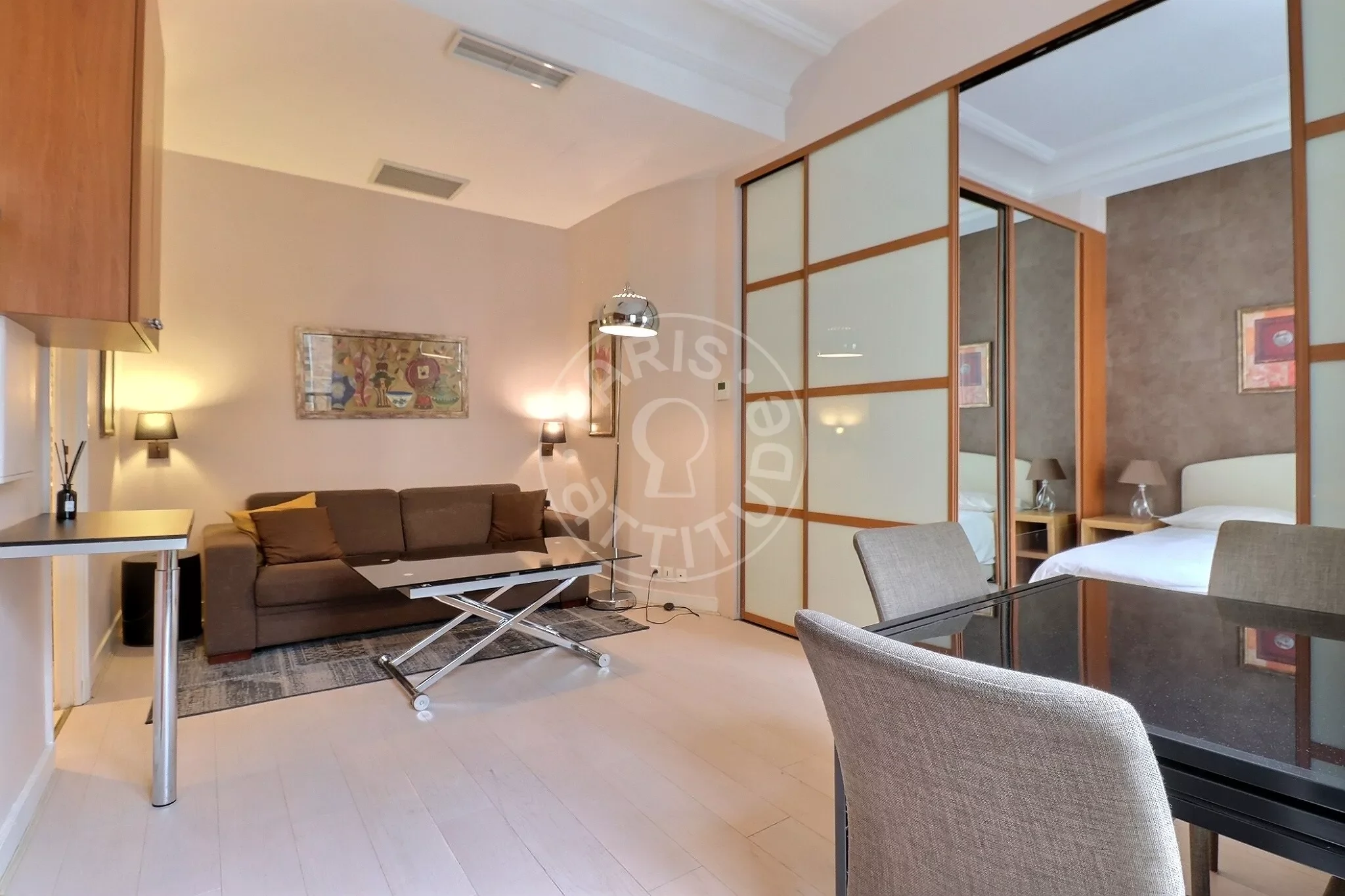 Appartement Rue de Berri à Paris