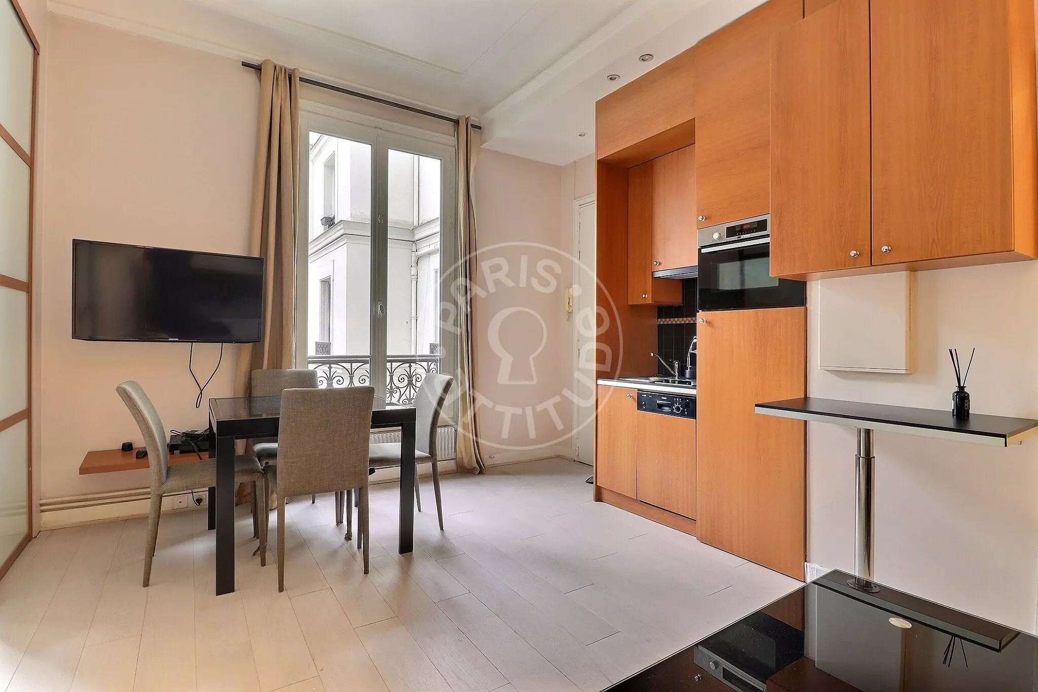 Appartement Rue de Berri à Paris