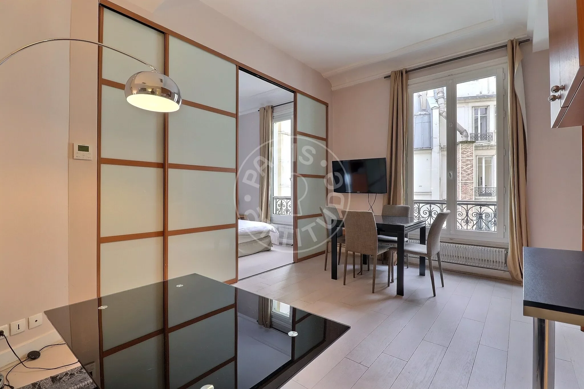 Appartement Rue de Berri à Paris