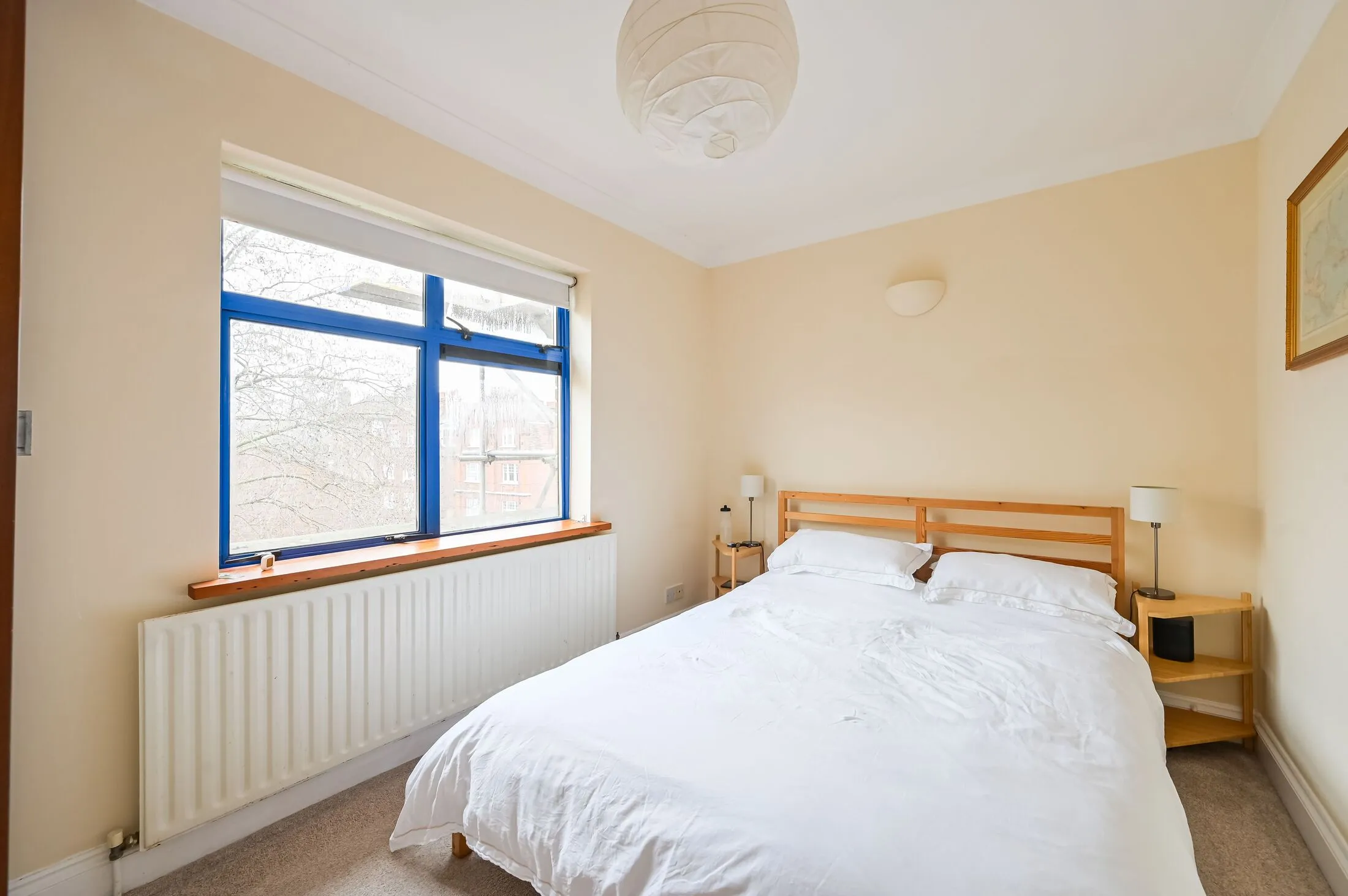 Flat Casson Street in Greater London
