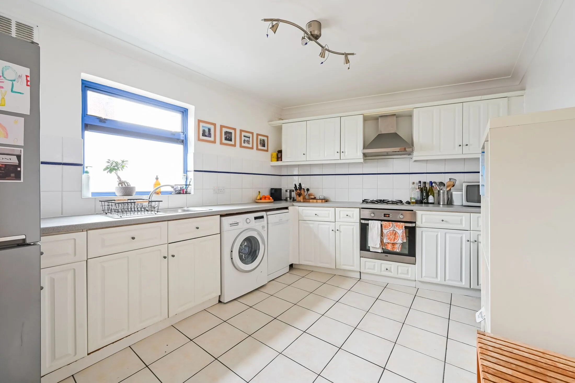 Flat Casson Street in Greater London