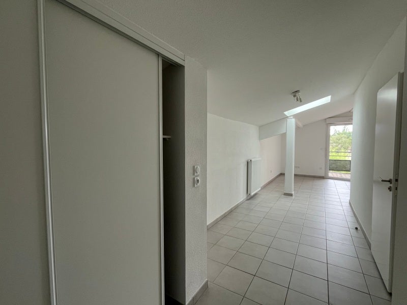 Flat Route de Villeneuve-Tolosane in Roques