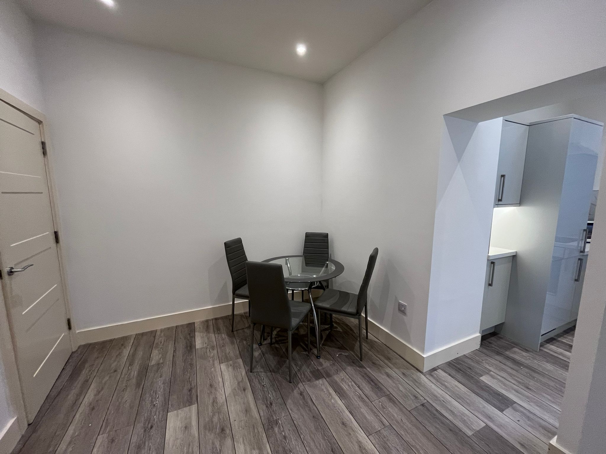 Flat The Kingsway in Swansea