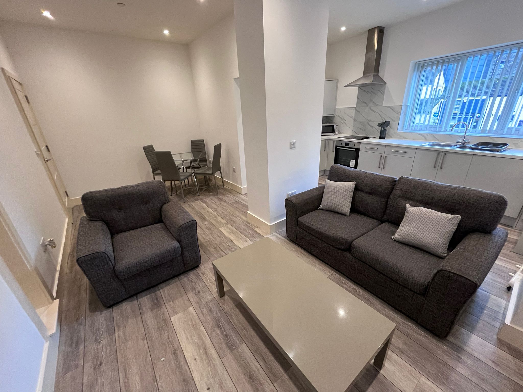 Flat The Kingsway in Swansea
