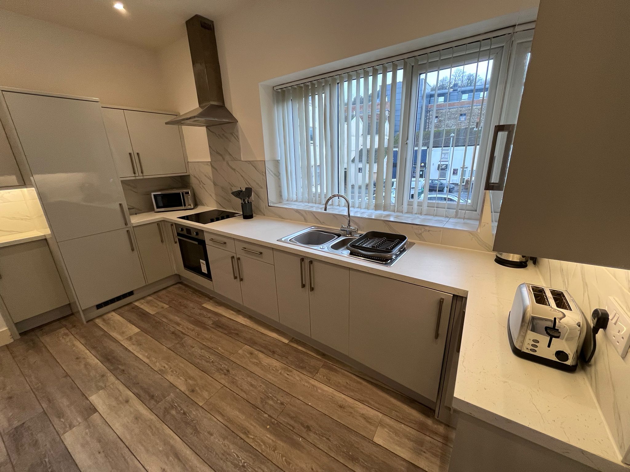 Flat The Kingsway in Swansea