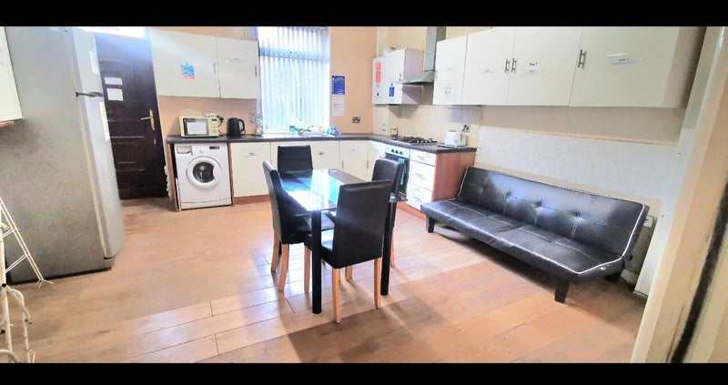 Room Belgrave Road in Chadderton