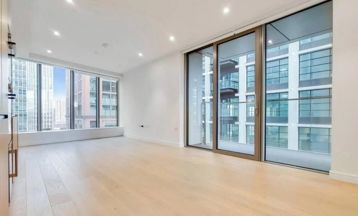 Flat Park Drive in Greater London