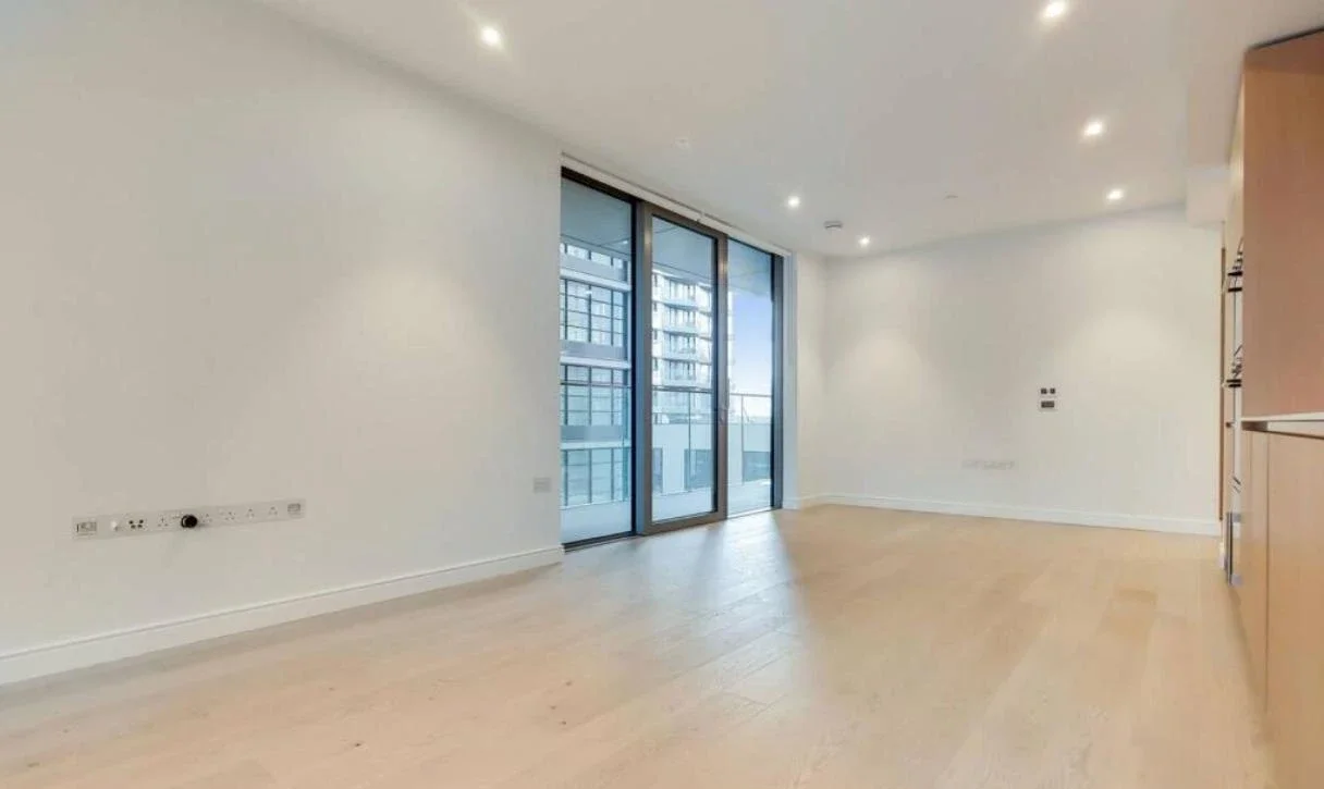 Flat Park Drive in Greater London