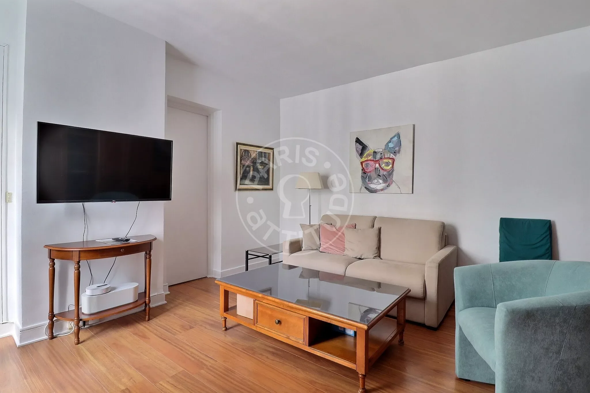 Appartement Rue du Colisée à Paris