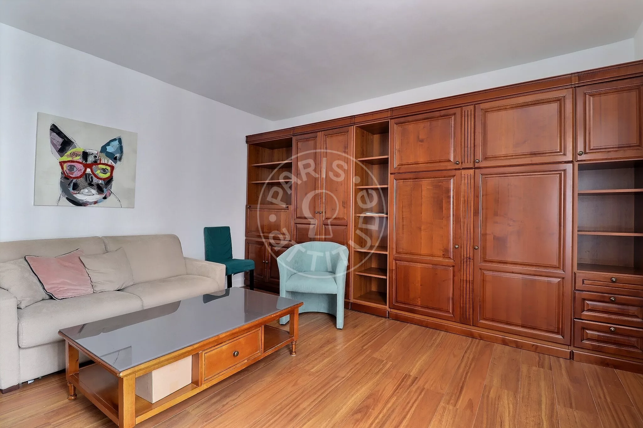 Appartement Rue du Colisée à Paris