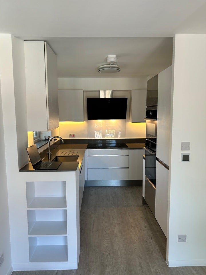 Flat Wavel Place in Greater London