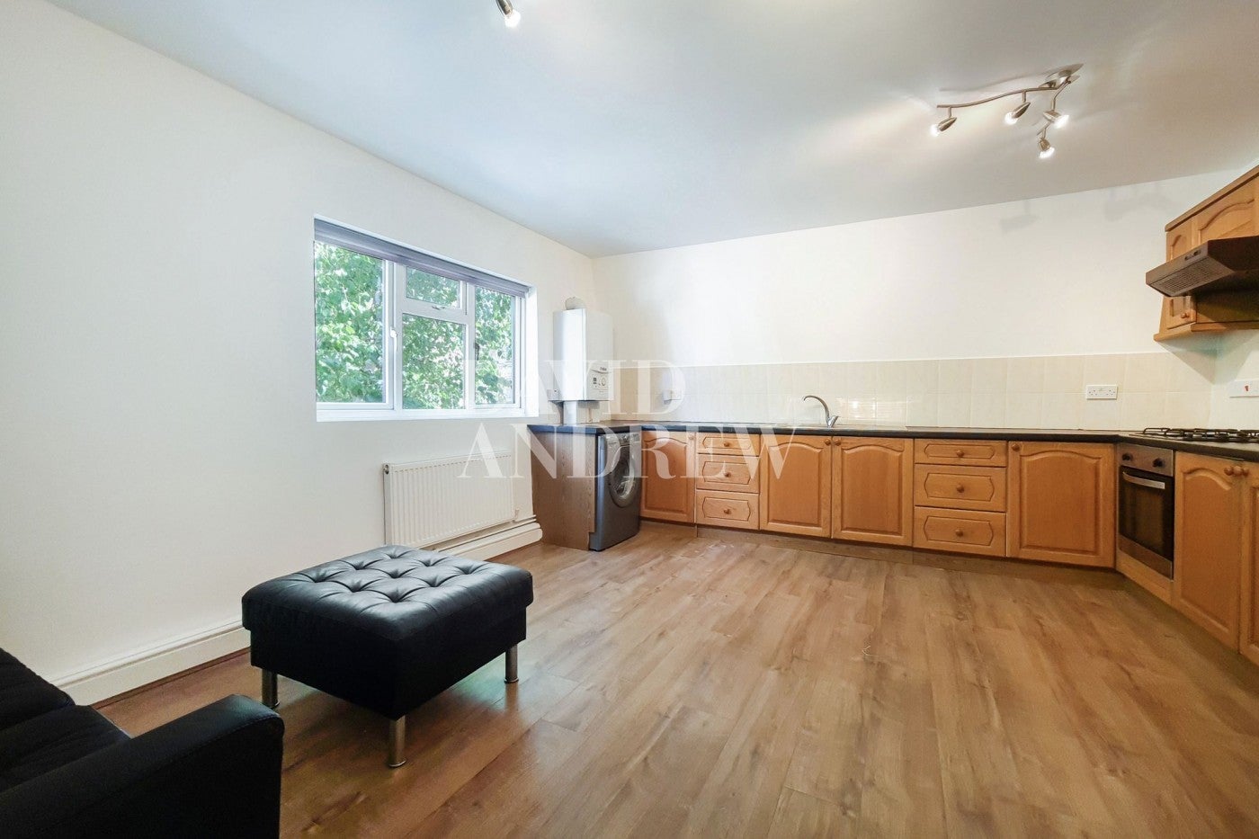 Flat Chatterton Mews in Greater London