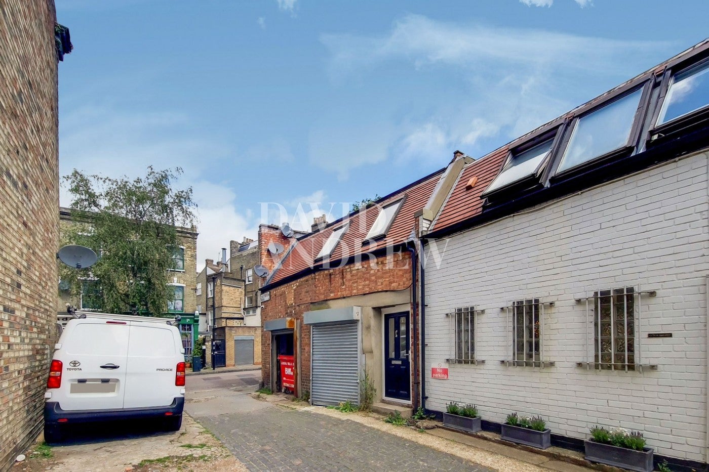 Flat Chatterton Mews in Greater London