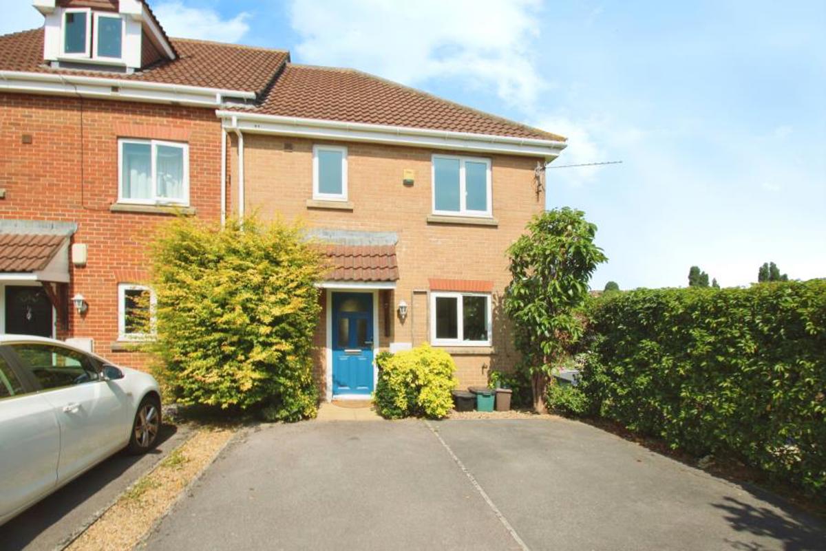 House Honeywicke Close in Bristol