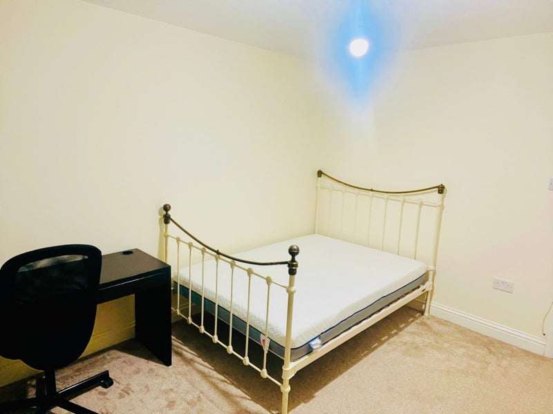 Room Chalvey Park in Slough