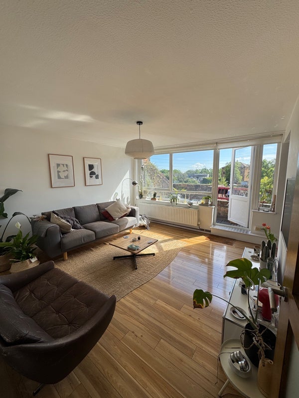 Room Reedham Close in Greater London