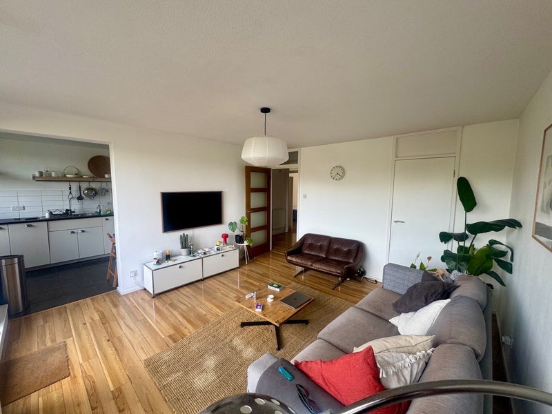 Room Reedham Close in Greater London