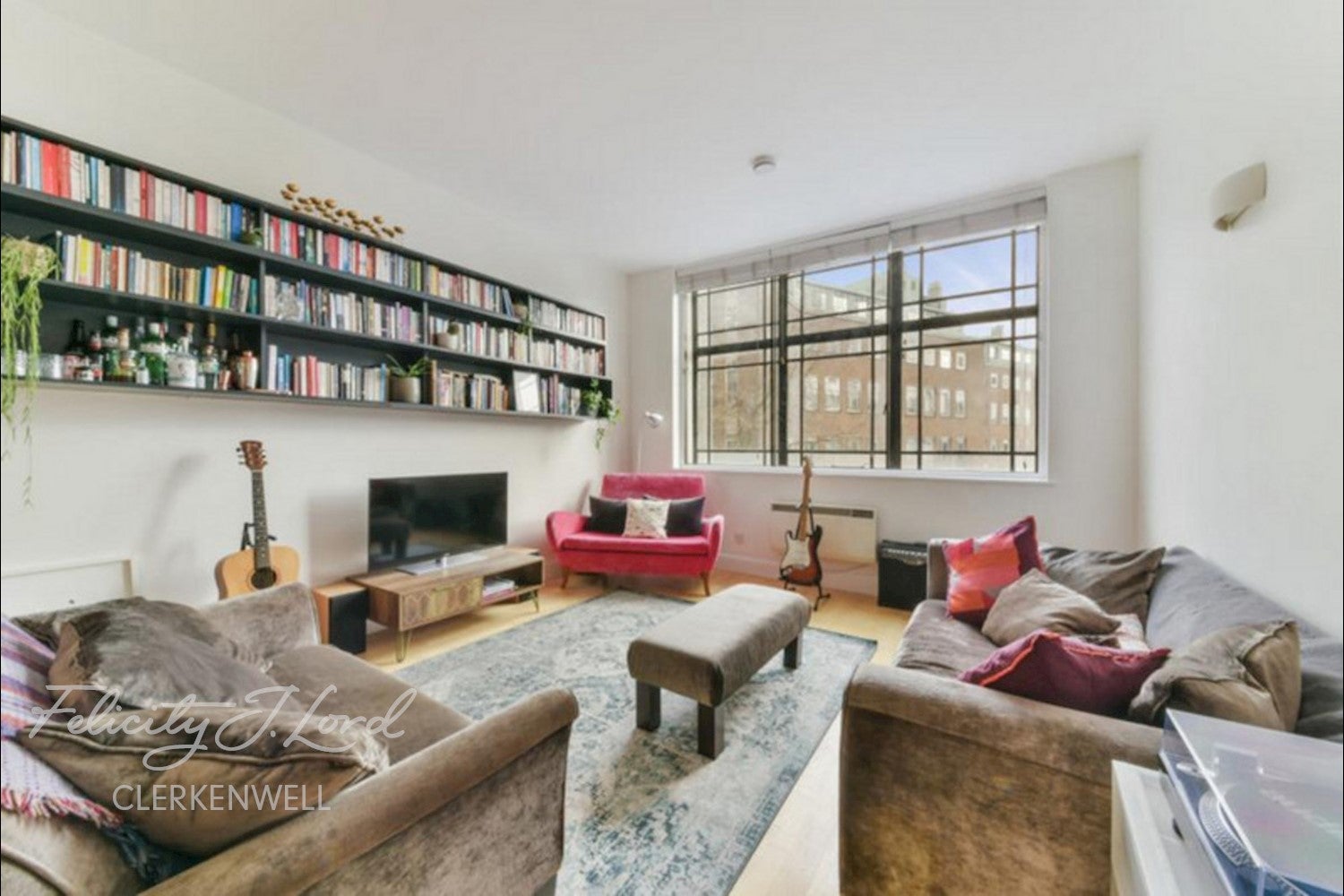 Flat Clerkenwell Road in Greater London