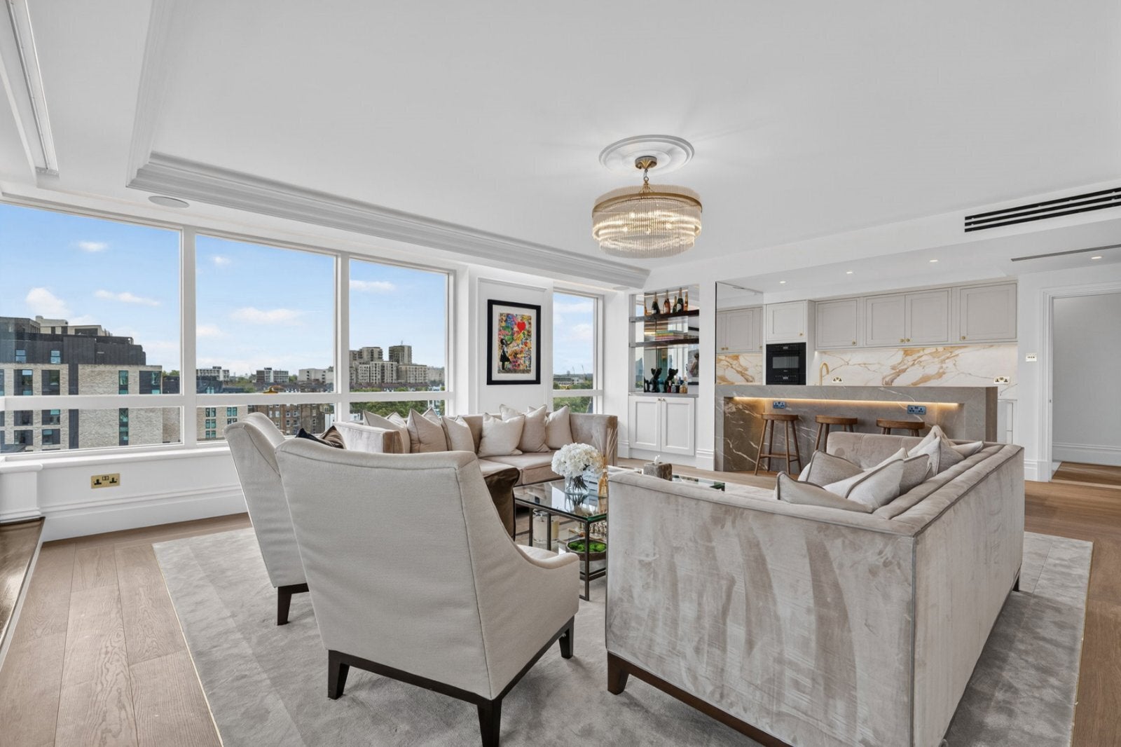 Flat Albert Embankment in Greater London