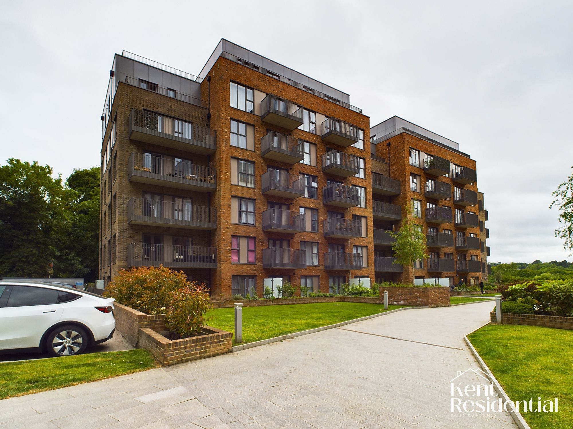 Flat Royal Engineers' Road in Maidstone