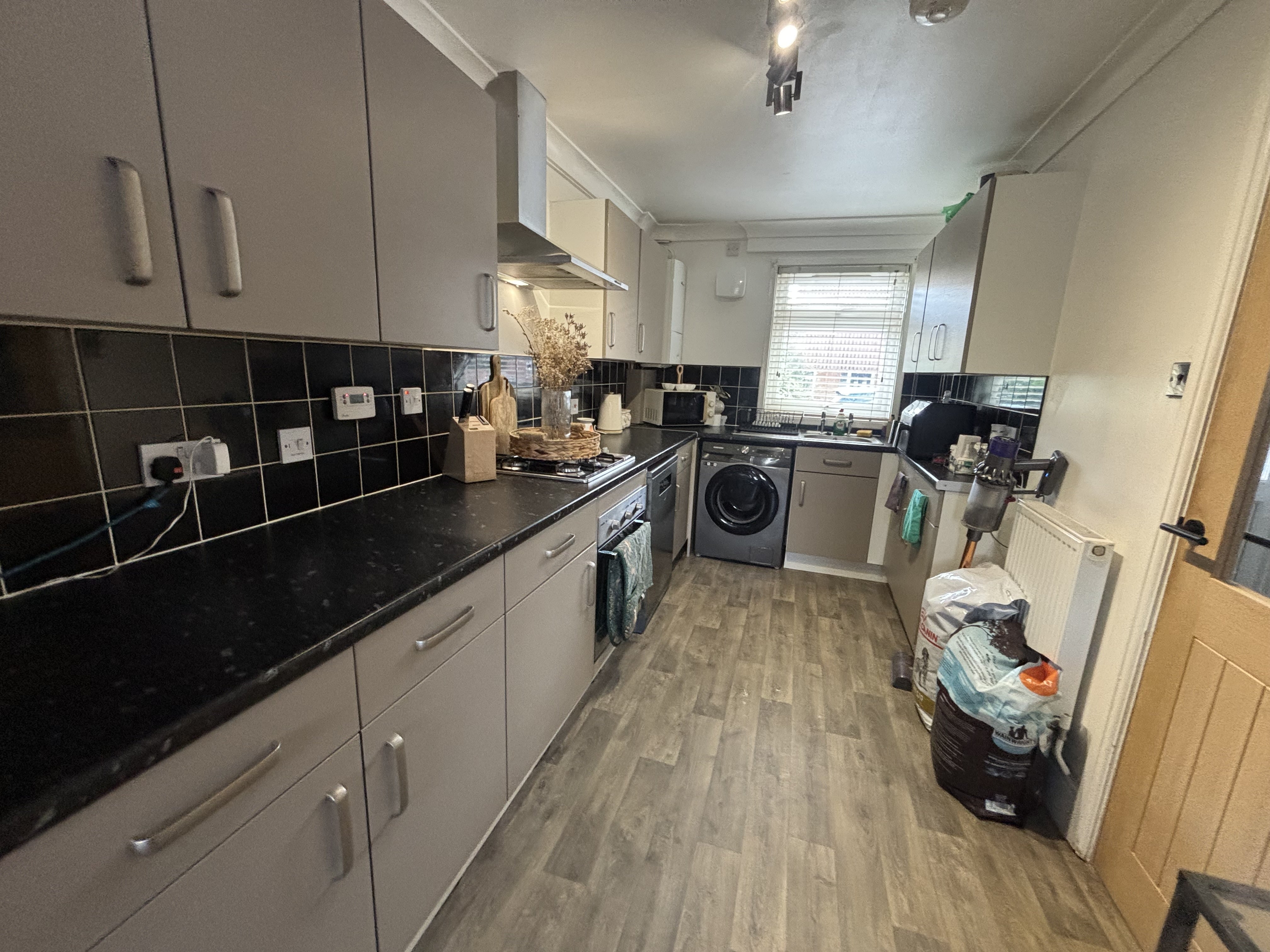 House Whitethorn Close in Norwich
