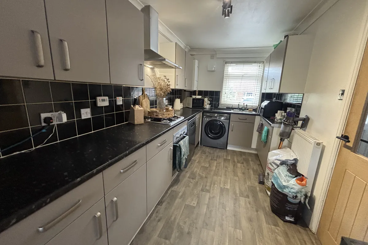 House Whitethorn Close in Norwich