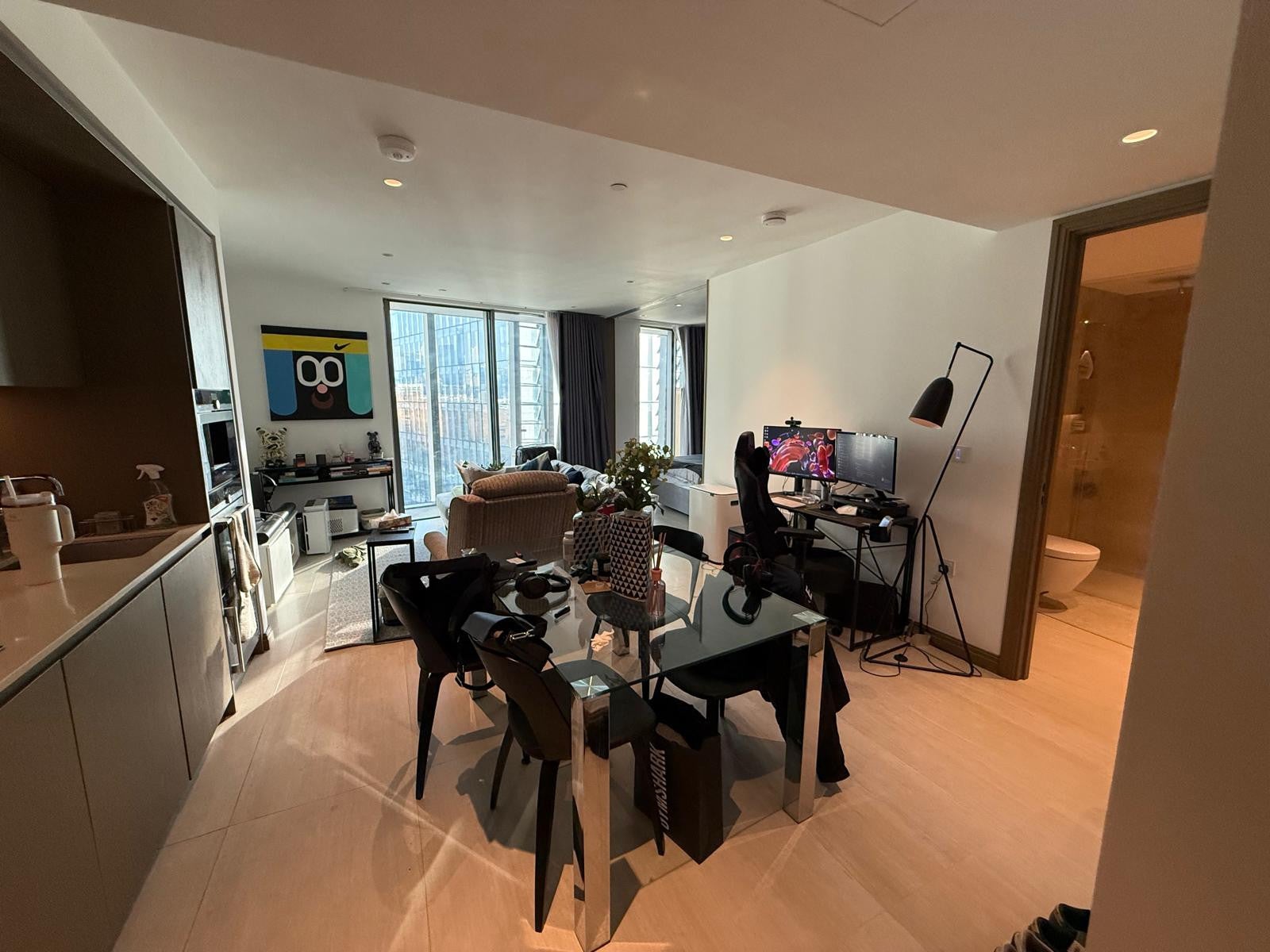 Flat Hatfields in Greater London