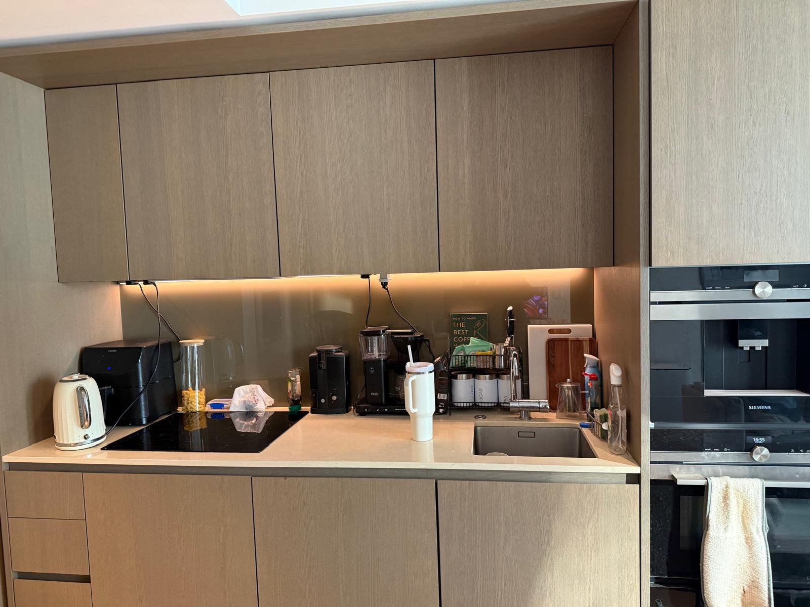 Flat Hatfields in Greater London