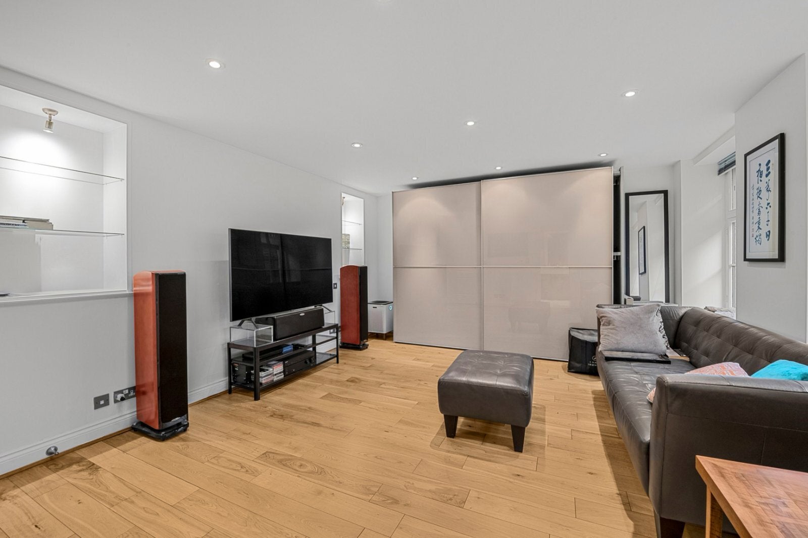 Flat Mansfield Street in City of Westminster