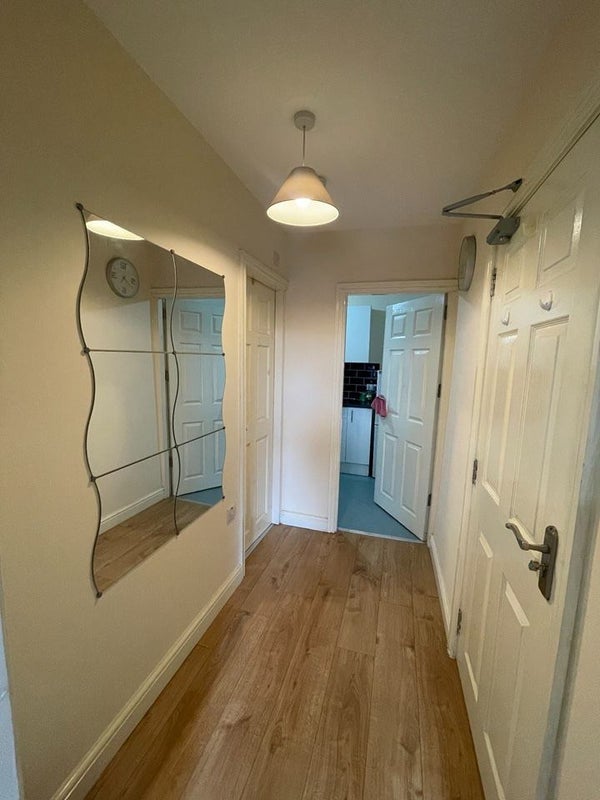 Flat Roundhay Road in Leeds