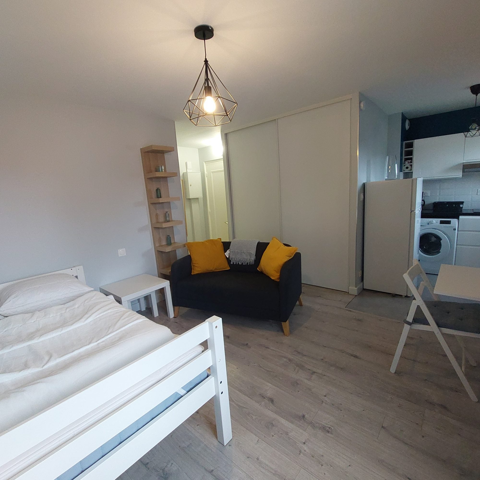 Flat Place des Arts in Blagnac
