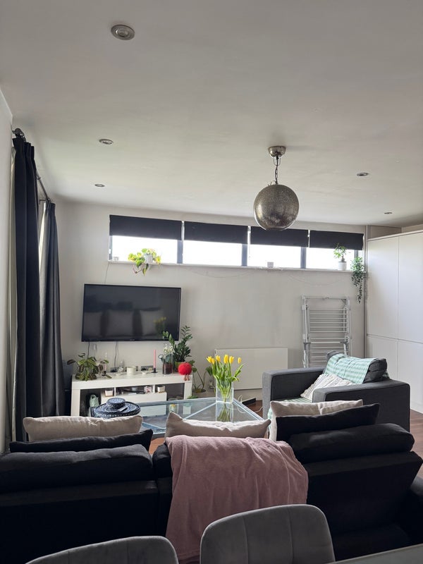 Room Arthur Road in Greater London