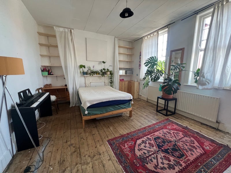 Room Cambridge Heath Road in Greater London