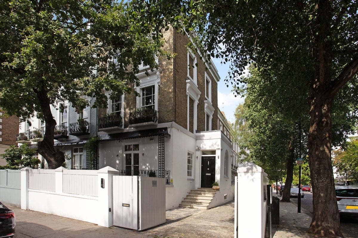 House Artesian Road in City of Westminster