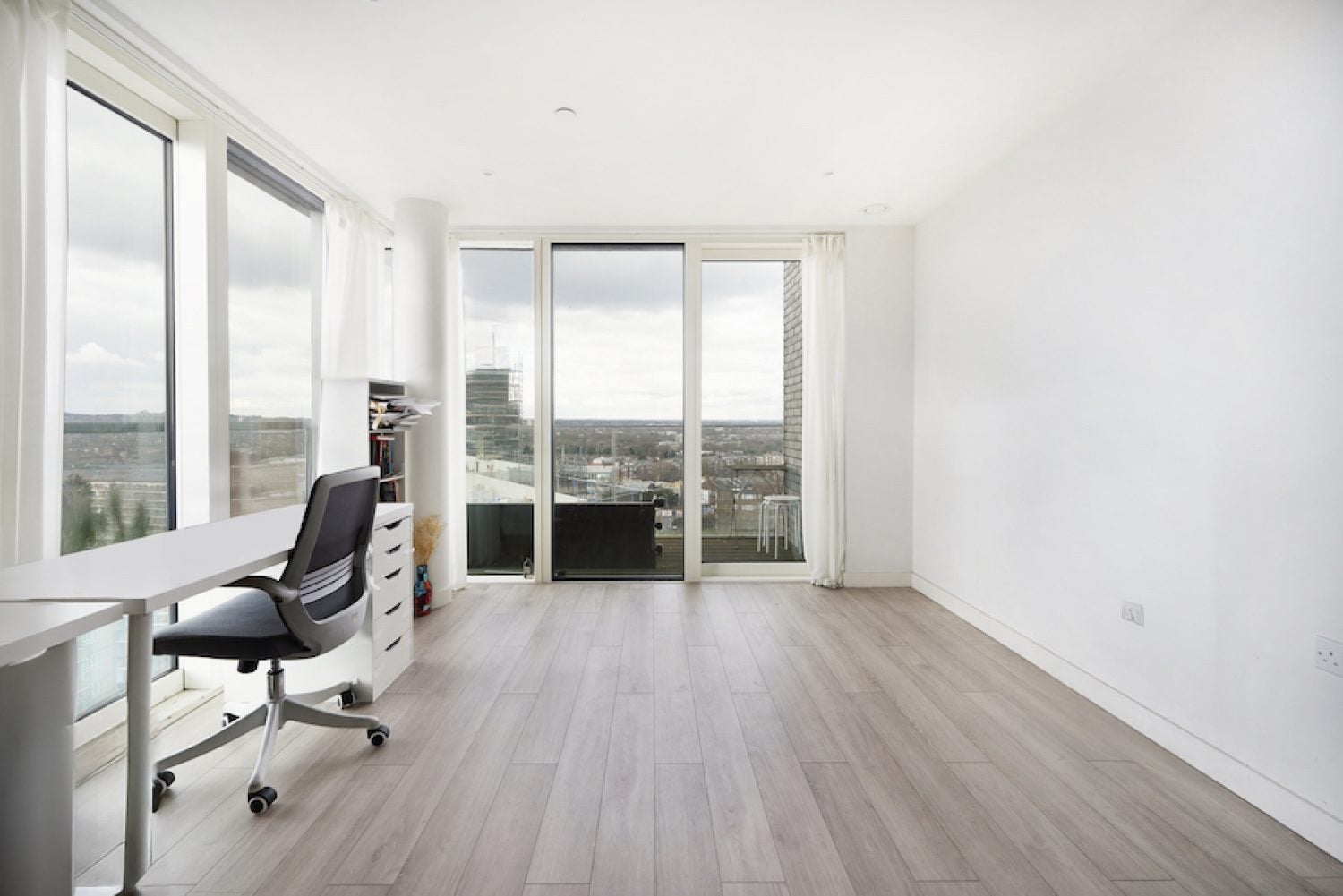 Flat Newnton Close in Greater London