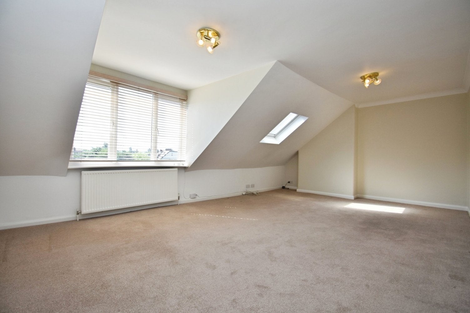 Flat Whitehaven Close in Greater London