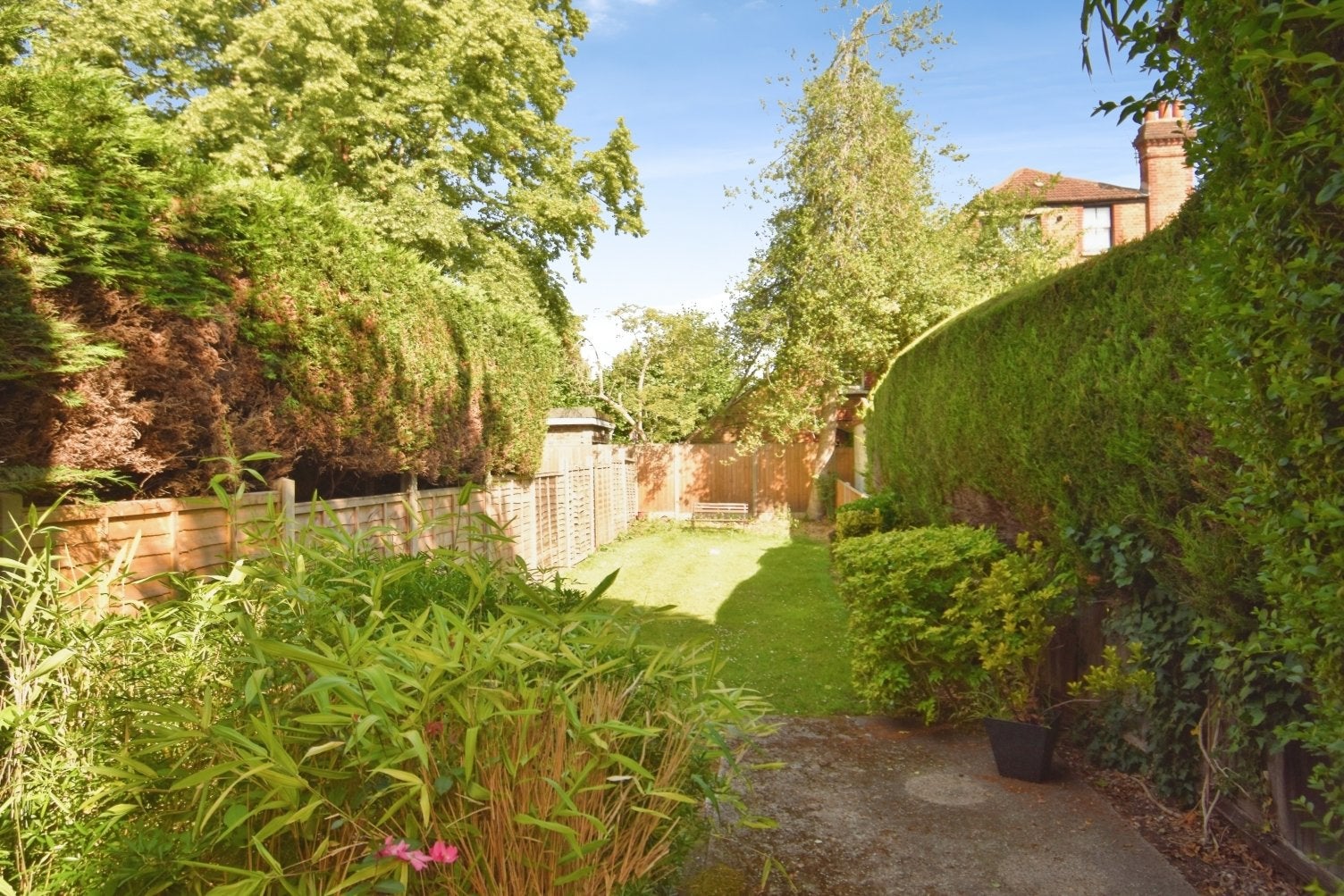 Flat Whitehaven Close in Greater London