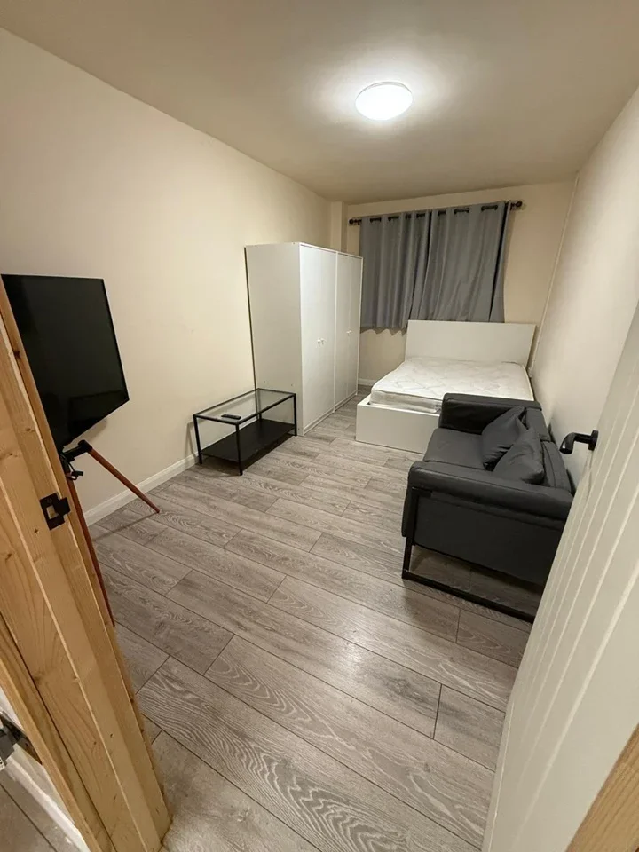 Room Greenway in Greater London