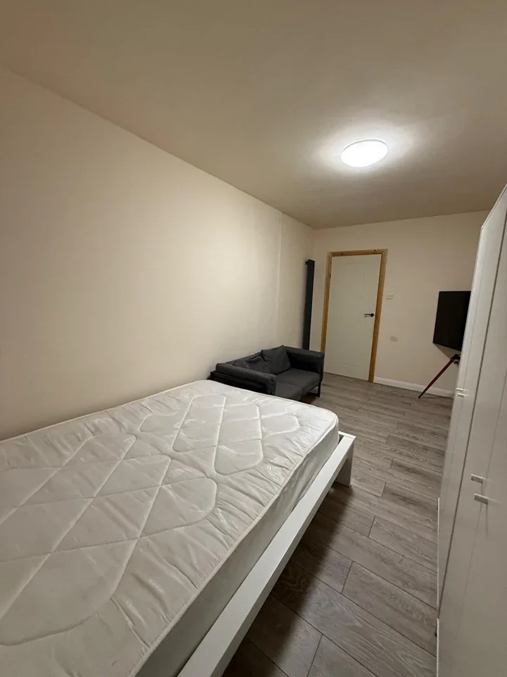Room Greenway in Greater London