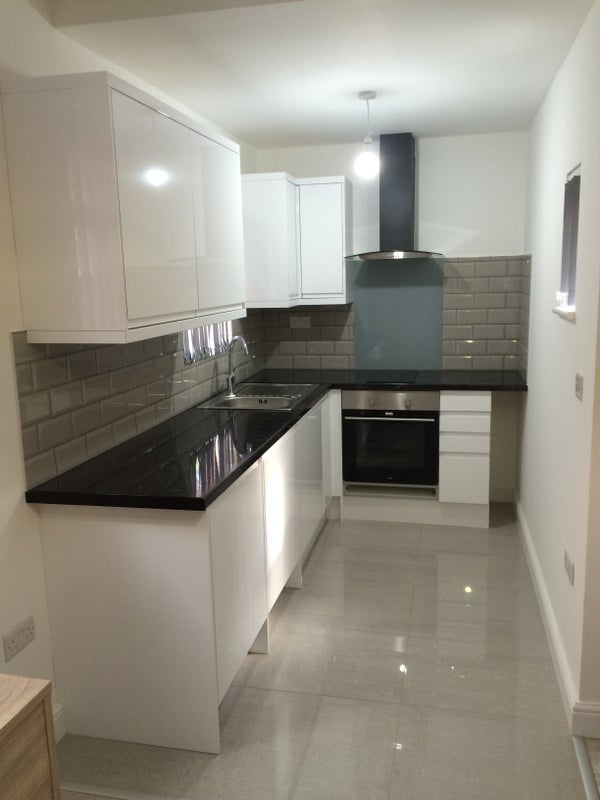 Flat Abbotts Lane in Coventry
