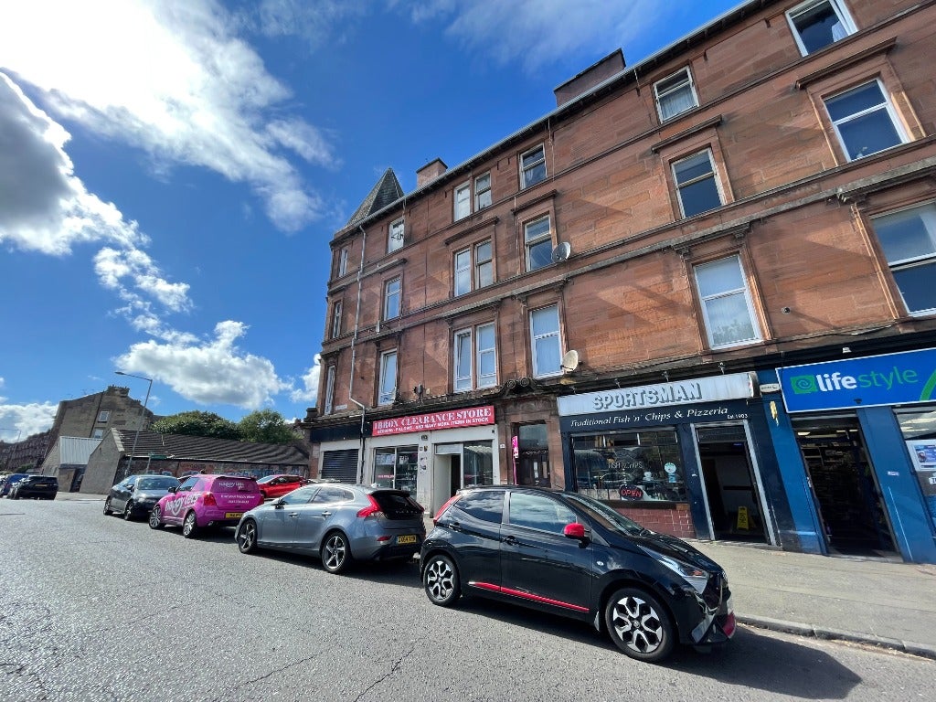 Flat Paisley Road West in Glasgow
