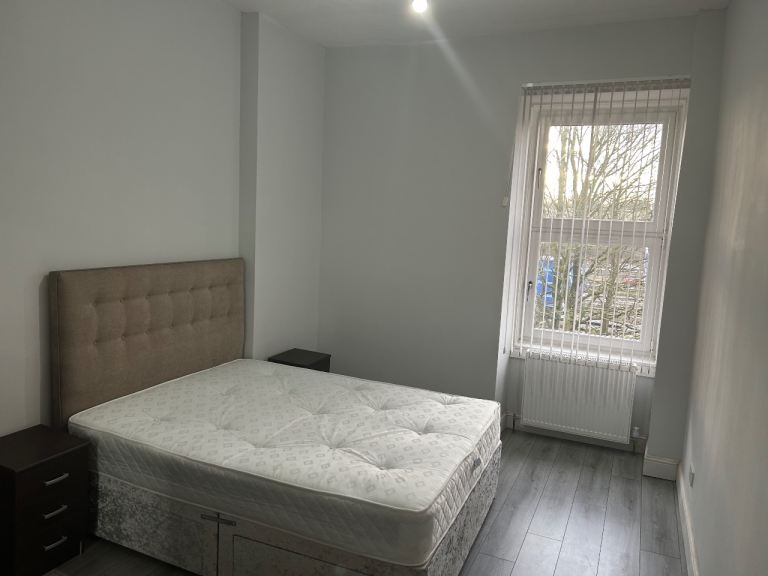 Room Clifford Place in Glasgow