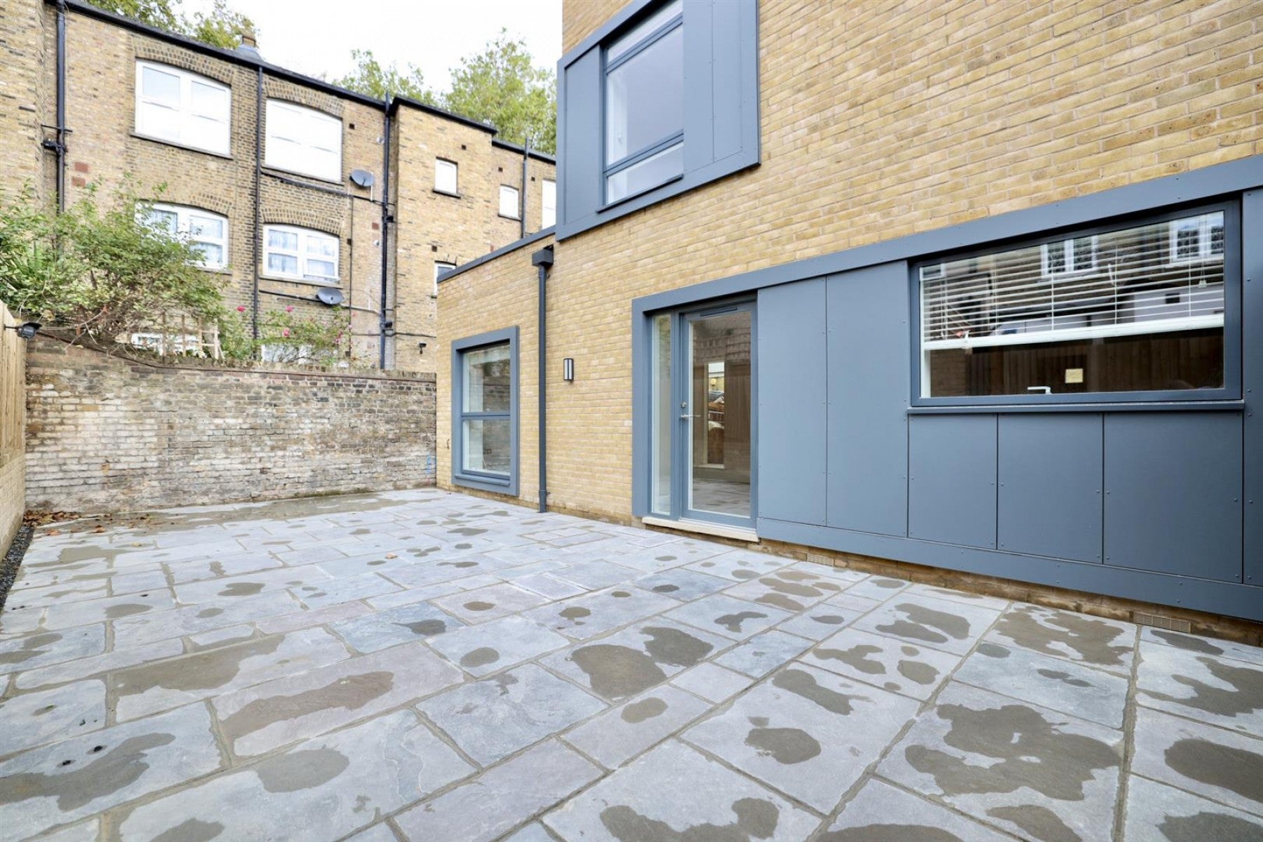 House Otley Terrace in Greater London