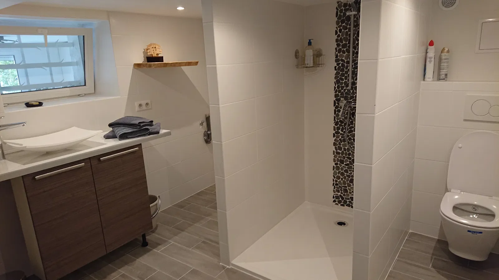 Room Rue Hadancourt in Persan